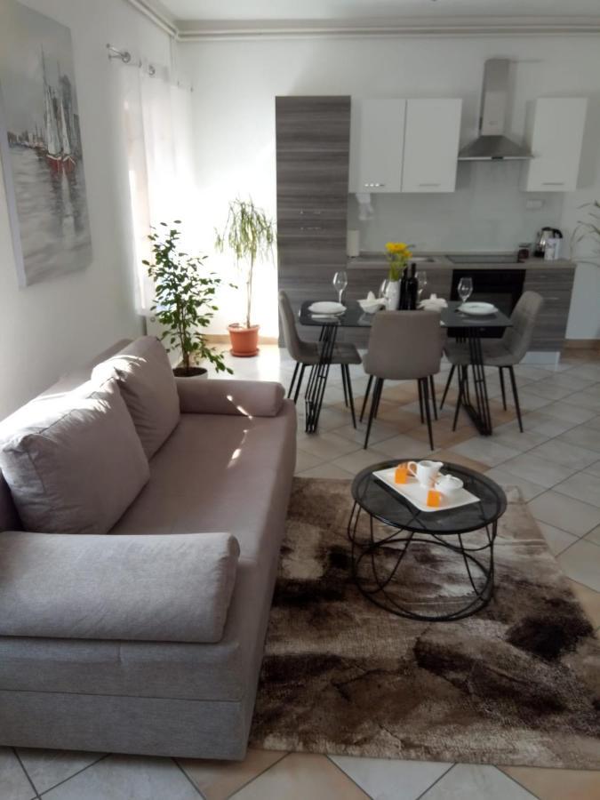 Studio Apartman Kika Otocac Exterior photo